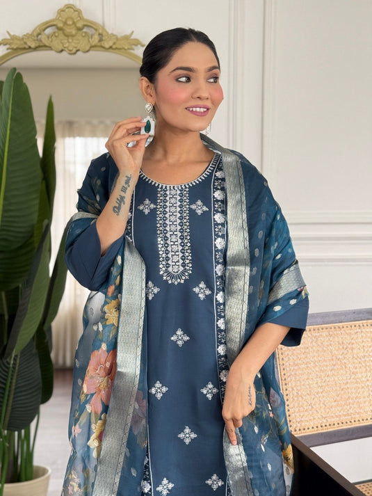 Elegant Embroidered PV Chanderi Kurti Set with Organza Dupatta