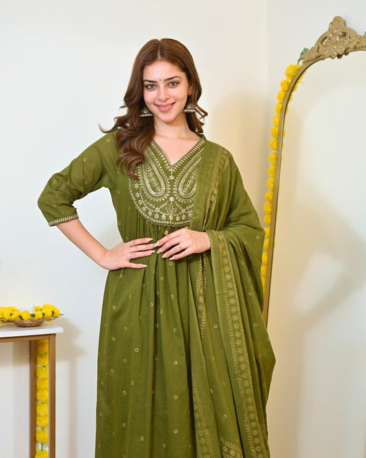 Women Embroidered Mul Chanderi Kurta Set with Printed Dupatta