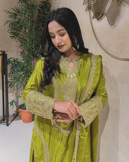 Elegant Embroidered Viscose Chanderi Kurti Set with Chinon Dupatta