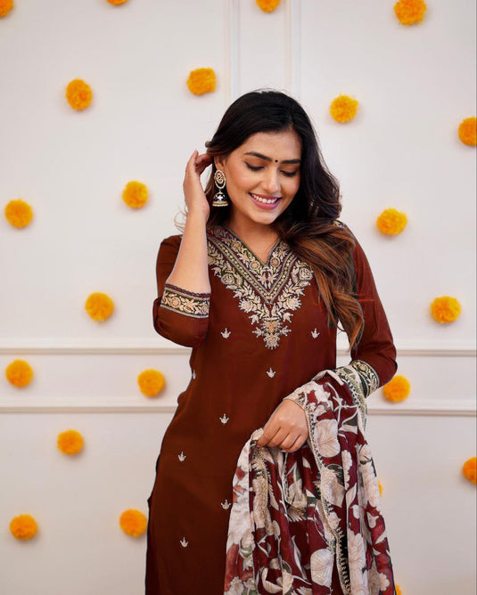 Elegant Embroidered Viscose Rayon Kurti Set with Chinon Dupatta