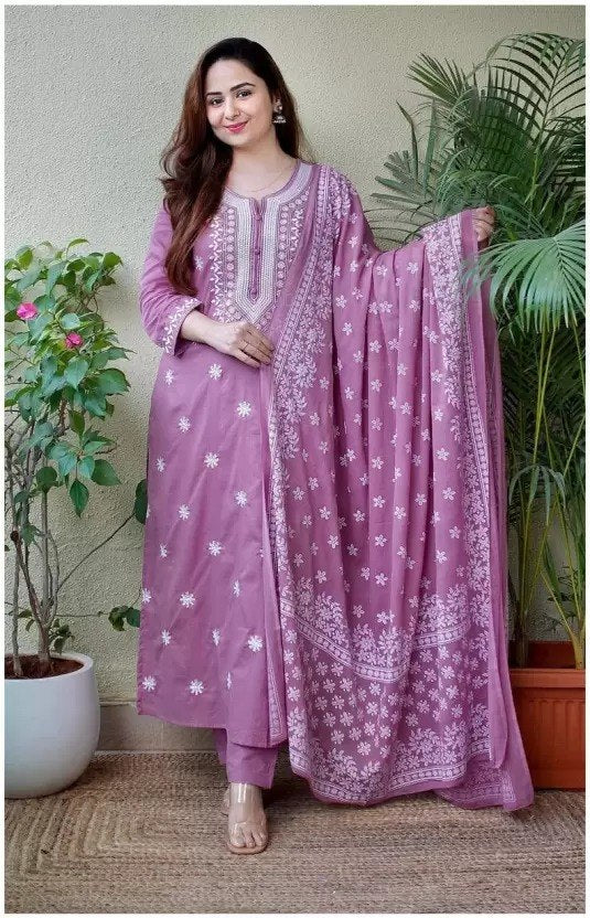 Women Embroidered Viscose Rayon Kurta Set with Printed Dupatta