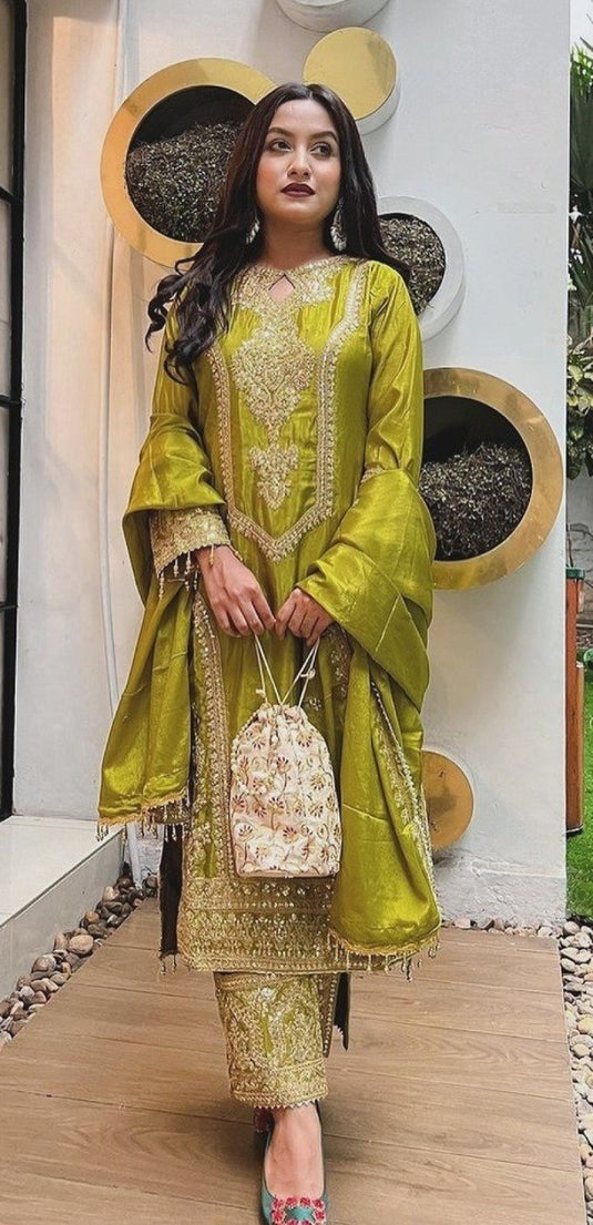 Elegant Embroidered Viscose Chanderi Kurti Set with Chinon Dupatta