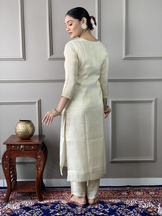 Elegant Embroidered Chanderi Kurti Set with Dupatta