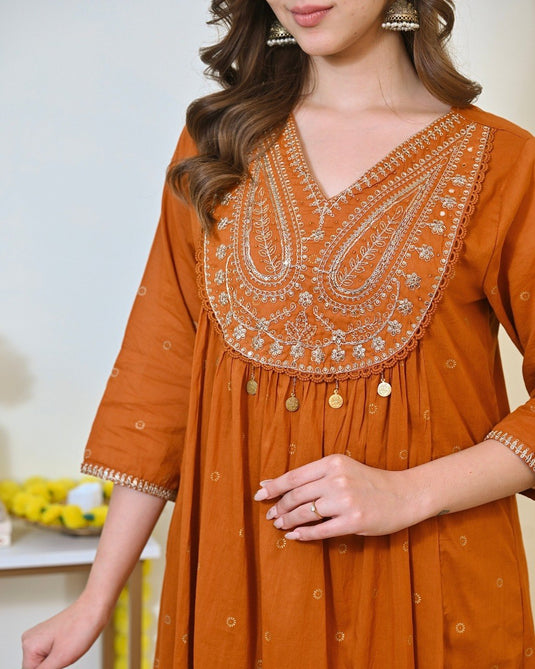 Women Embroidered Mul Chanderi Kurta Set with Printed Dupatta