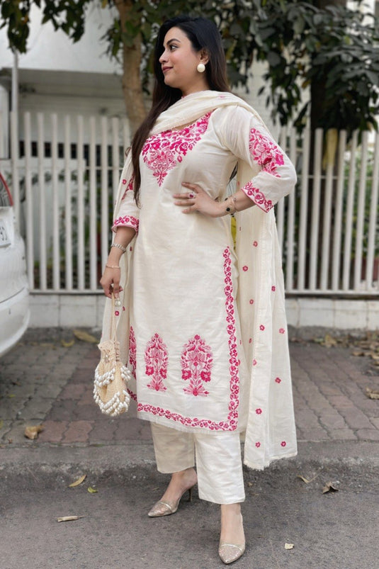 Women Embroidered Cotton Slub Kurta Set with Dupatta | Straight Fit Ethnic Co-ord Set