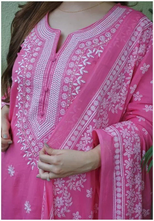 Women Embroidered Viscose Rayon Kurta Set with Printed Dupatta