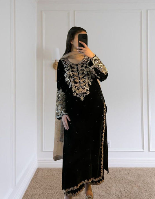 Women’s Georgette Embroidered Kurta Set with Silk Dupatta